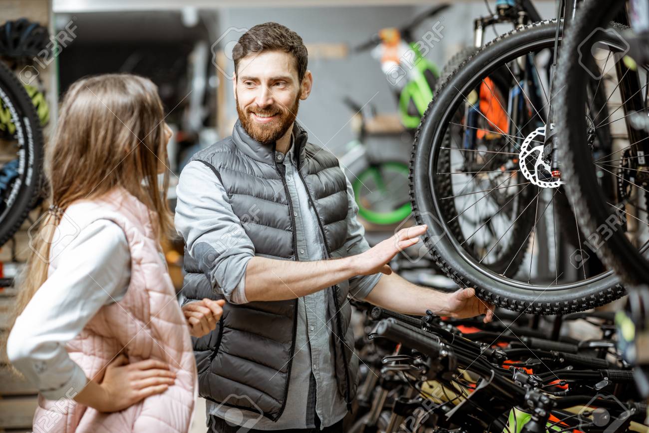 ﻿LOJA DE BICICLETAS CONTRATA NOVOS COLABORADORES
