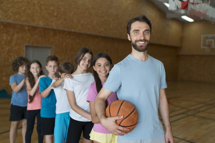EDUCADOR DE ESPORTES