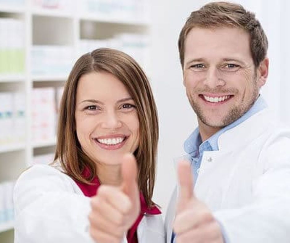 FARMACÊUTICO(A)